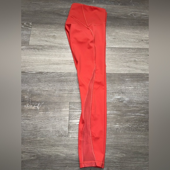 Lululemon train time 25” high rise leggings size 4 - Picture 7 of 7